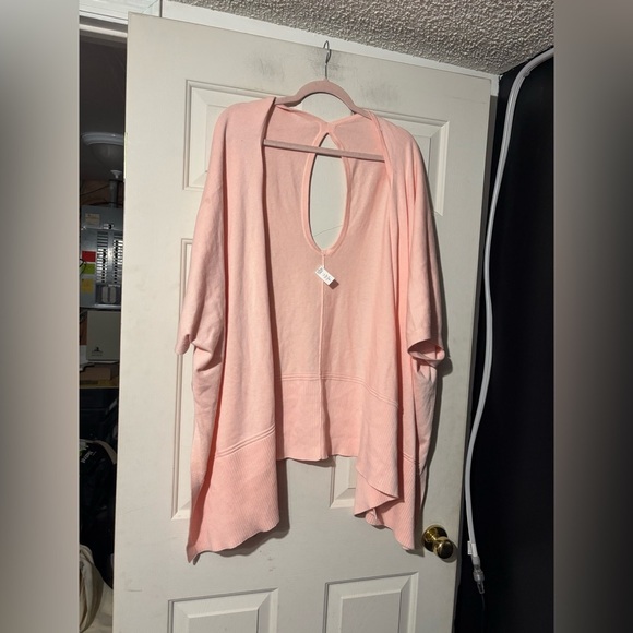 Lululemon Key to Warmth Wrap in Ballet Slipper - Picture 4 of 6